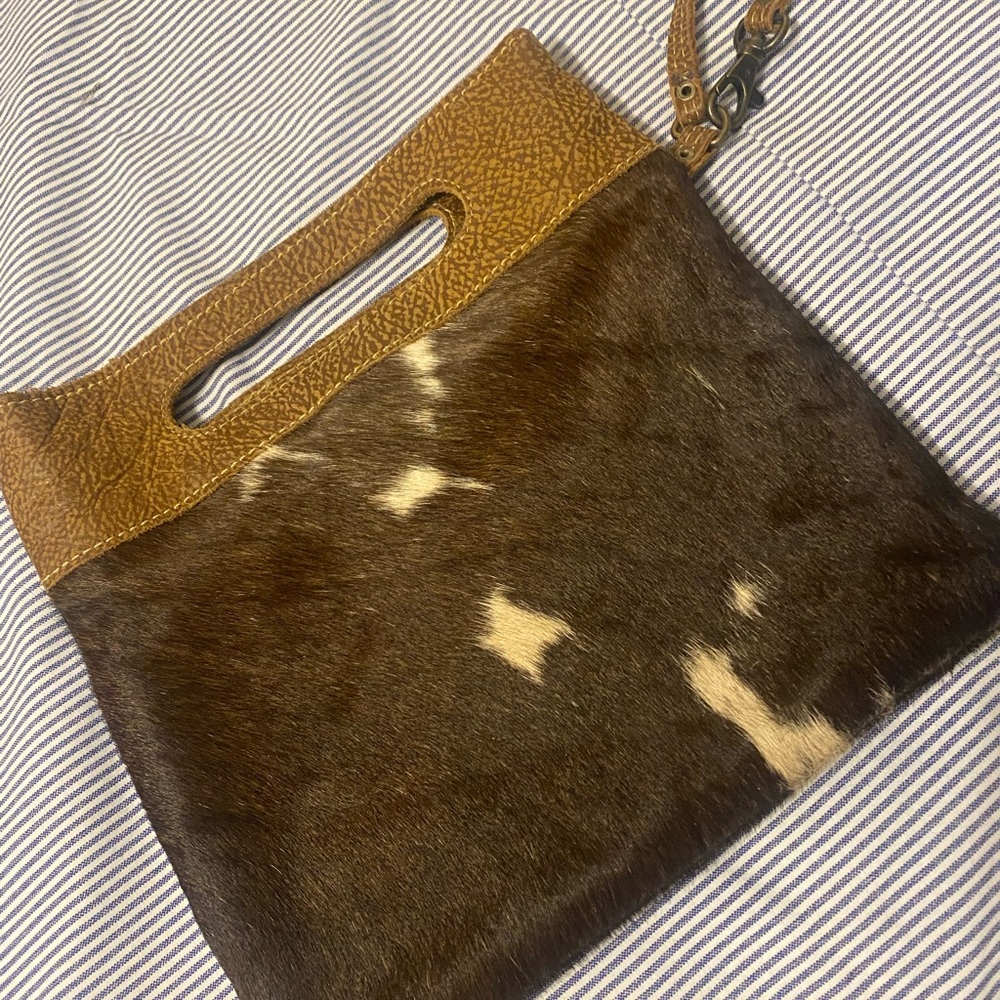 Myra clutch cow print - Picture 2 of 3